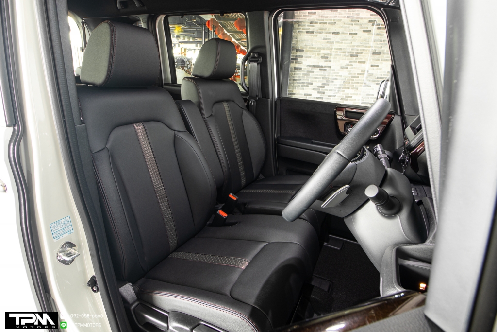 HONDA N-BOX CUSTOM L Turbo Mini Wagon AT  ปี 2024 #8