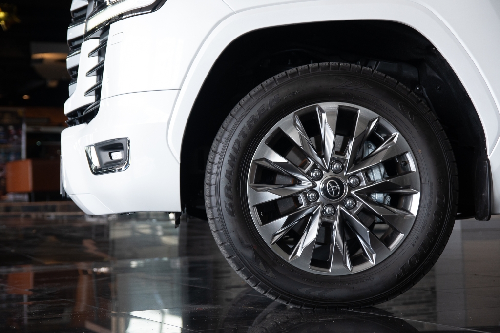 TOYOTA LAND CRUISER 3.3 ZX 4WD AT4WD. ปี 2025 #3