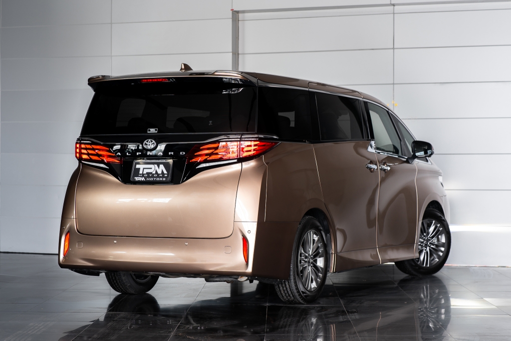 TOYOTA ALPHARD 2.5 Z Gasssoline AT ปี 2024 #2