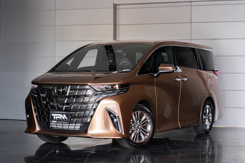 TOYOTA ALPHARD 2.5 Z Gasssoline AT ปี 2024 #1