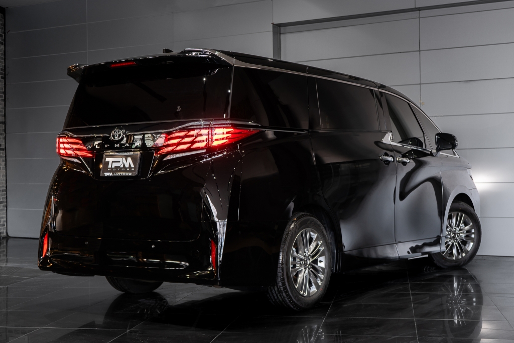 TOYOTA ALPHARD 2.5 Z Gasssoline  ปี 2024 #2