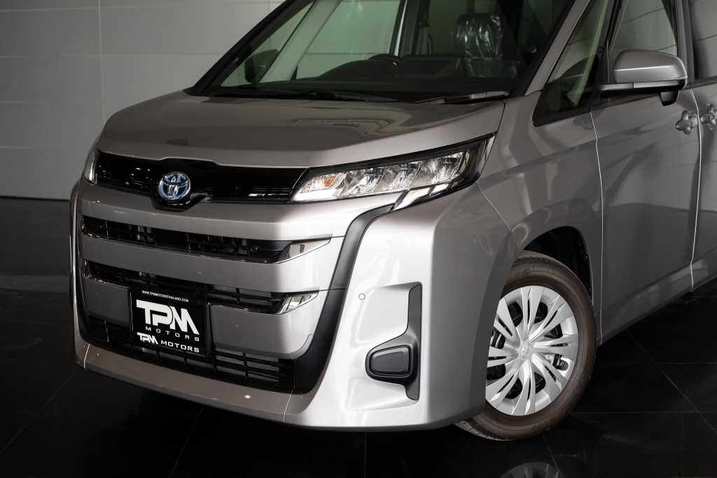 TOYOTA NOAH 1.8 HYBRID X AT ปี 2025 #4