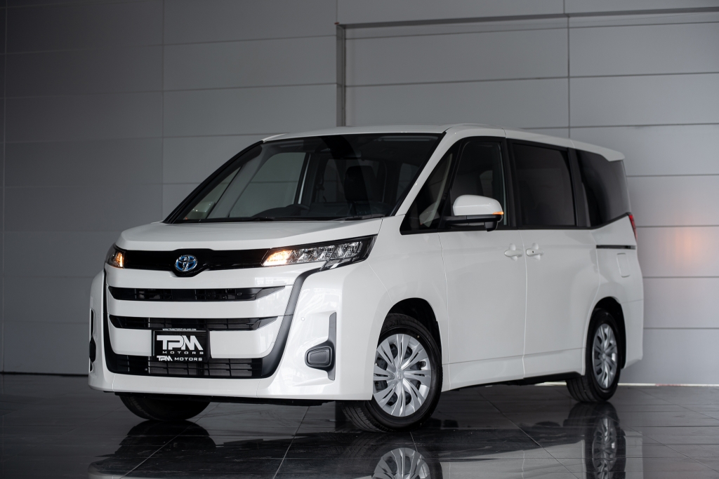 TOYOTA NOAH 1.8 HYBRID X AT ปี 2025 #1