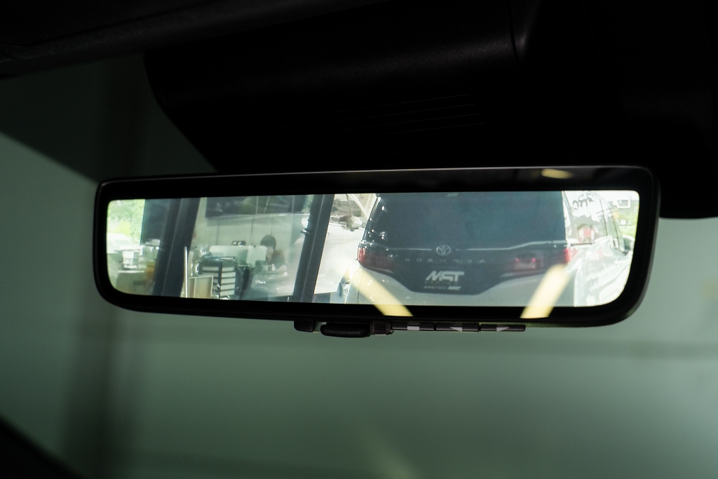 TOYOTA ALPHARD 2.5 Z Van 2WD + Modellista Japan AT ปี 2025 #9