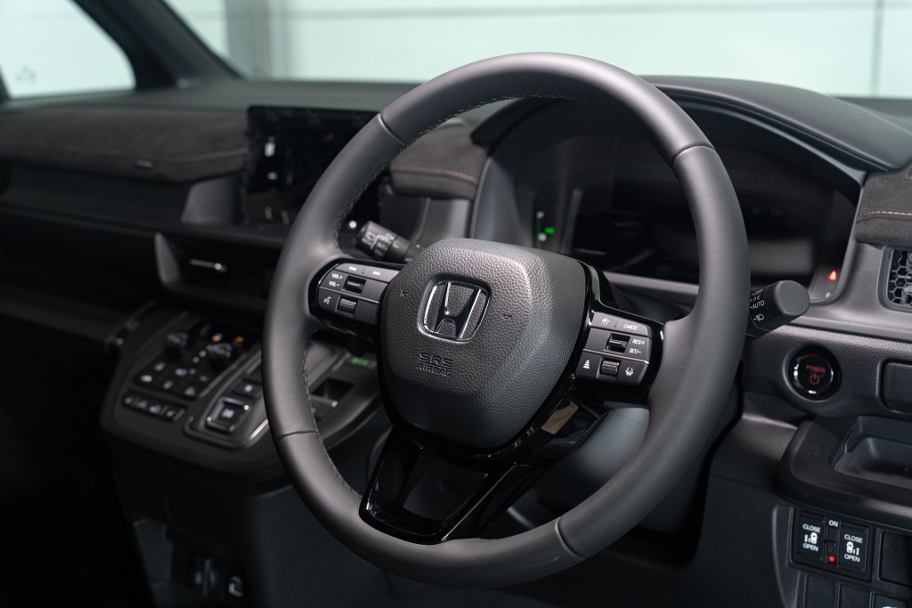 HONDA STEPWGN 2.0 e:HEV Premium Line Black Edition AT ปี 2025 #6