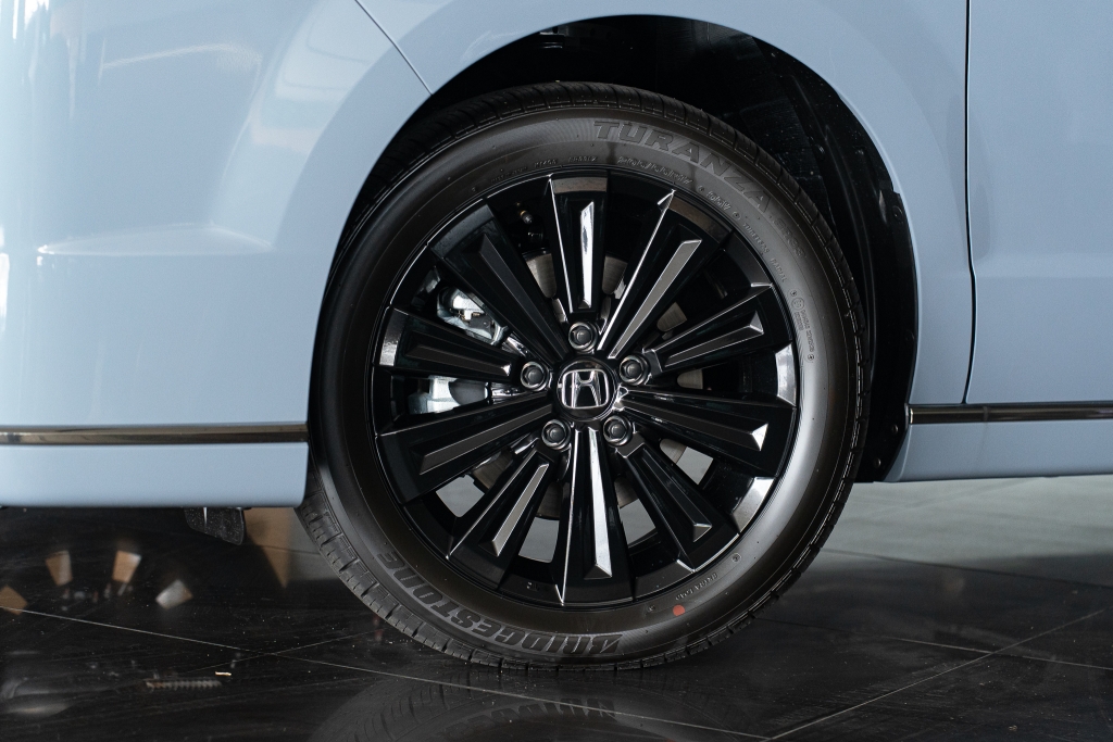 HONDA STEPWGN 2.0 e:HEV Premium Line Black Edition AT ปี 2025 #10