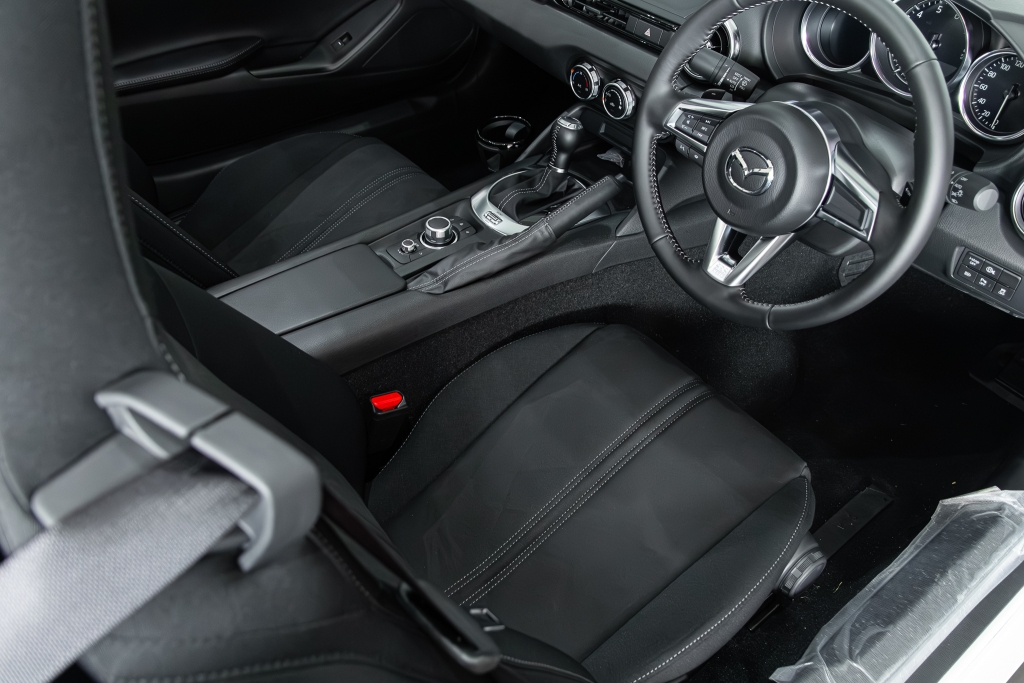 MAZDA MX 5 1.5 Roadster S Special Package Convertible AT ปี 2025 #9