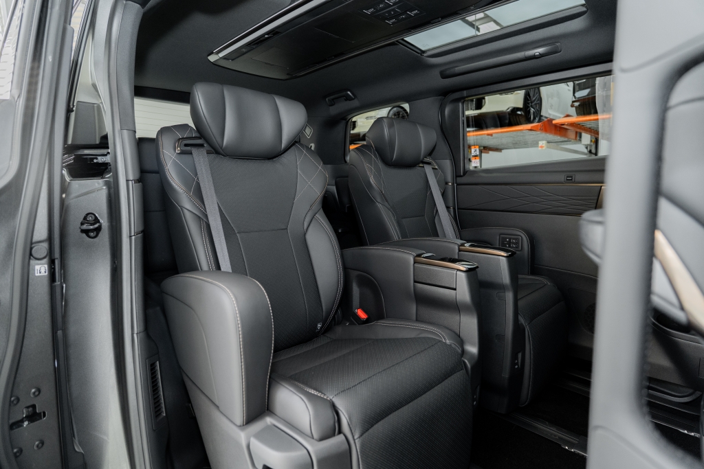 TOYOTA VELLFIRE 2.5 HEV Z PREMIER AT ปี 2026 #11