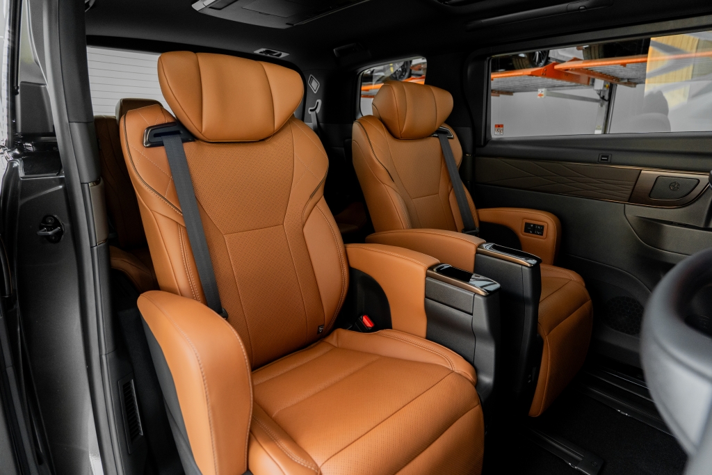 TOYOTA VELLFIRE 2.5 HEV Z PREMIER AT ปี 2026 #8