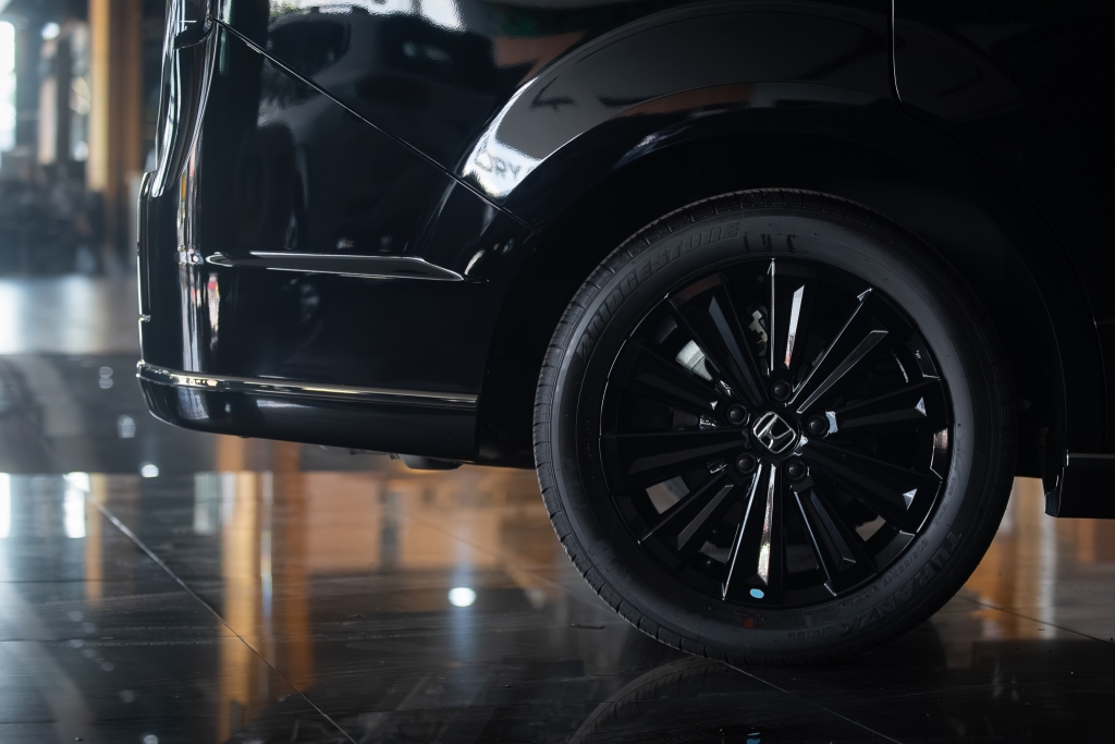 HONDA STEPWGN 2.0 e:HEV Premium Line Black Edition AT ปี 2026 #9