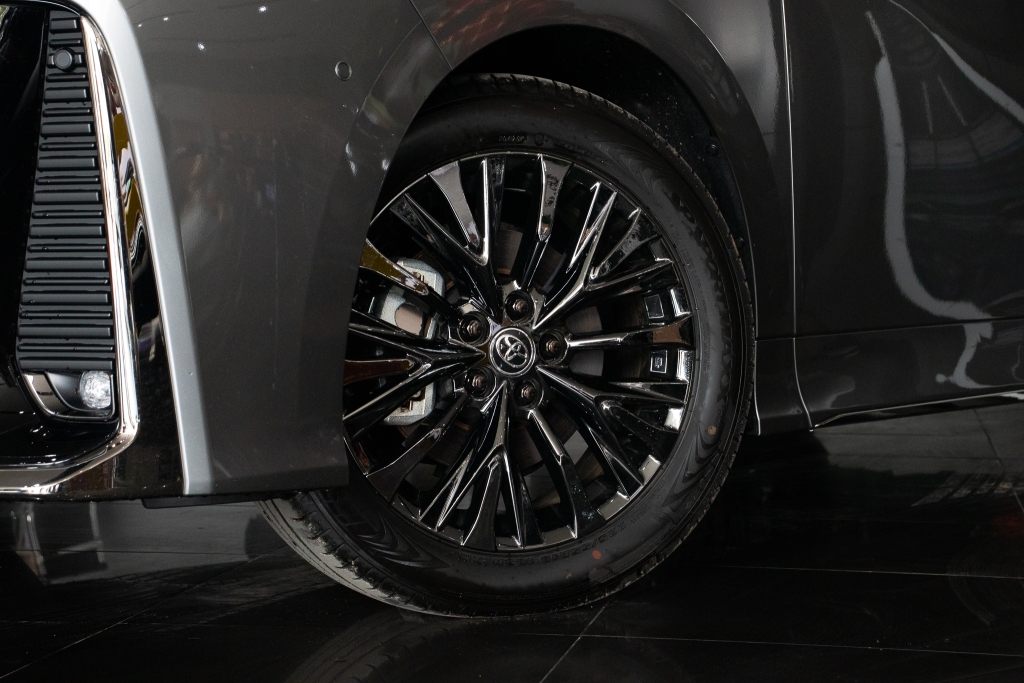 TOYOTA VELLFIRE 2.5 HEV Z PREMIER 4WD E-Four AT4WD. ปี 2026 #5