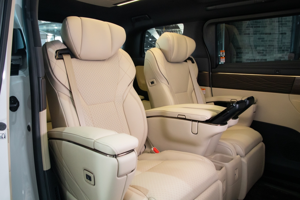 TOYOTA ALPHARD 2.5 HEV Executive Lounge ปี 2026 #10