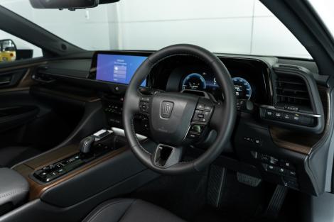 TOYOTA CROWN 2.5 Z SEDAN HYBRID AT ปี 2025 #7