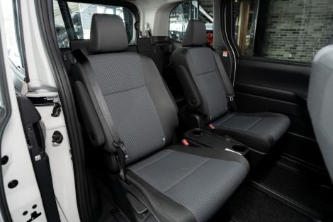 TOYOTA NOAH 1.8 HYBRID X AT ปี 2025 #8