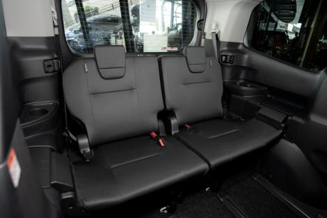 TOYOTA NOAH 1.8 HYBRID X AT ปี 2025 #9