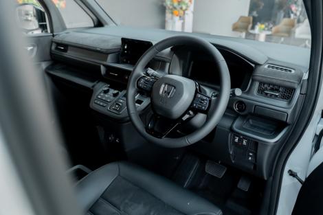 HONDA STEPWGN 2.0 e:HEV Premium Line Black Edition AT ปี 2025 #7