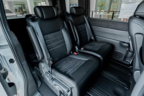 HONDA STEPWGN 2.0 e:HEV Premium Line Black Edition AT ปี 2025 #12