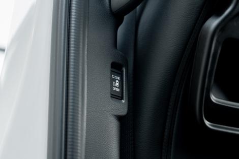 HONDA STEPWGN 2.0 e:HEV Premium Line Black Edition AT ปี 2025 #15