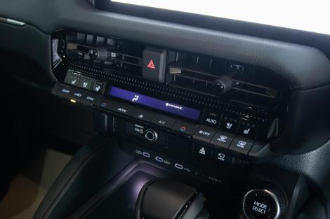 TOYOTA LAND CRUISER 2.8 ZX 4WD AT ปี 2026 #14