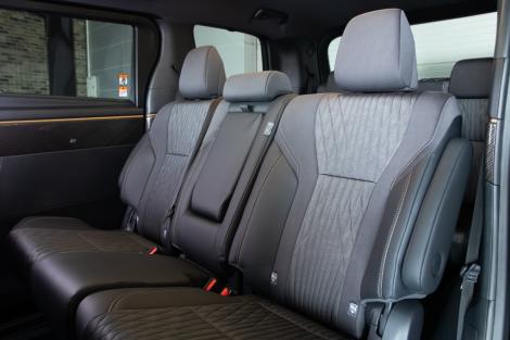 TOYOTA ALPHARD 2.5 Hybrid G Grade 2WD (8 Seat) AT ปี 2026 #4