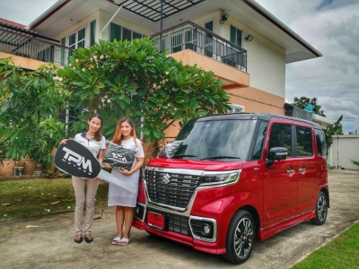 Suzuki Spacia Custom สีแดง 2020.