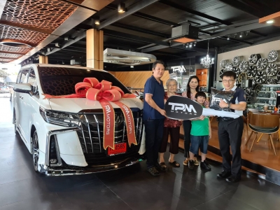 Toyota Alphard 2.5SC สีขาว 2020